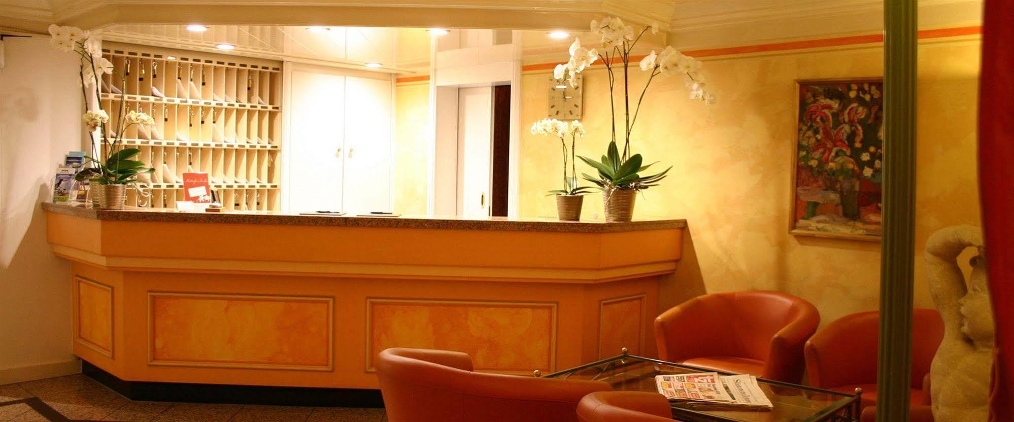 Hotel Aurbacher Hof Gmbh München Buitenkant foto